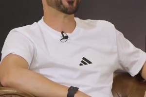 比利亚此前：小蜘蛛能和任何前锋搭档，我很想回到过去和他组队！